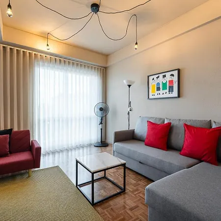 Guestready - A Charming Duplex Near Boavista ポルト