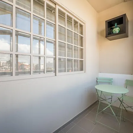 Apartment Guestready - A Charming Duplex Near Boavista Porto