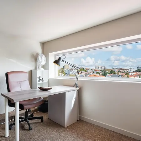 Guestready - A Charming Duplex Near Boavista * 포르투